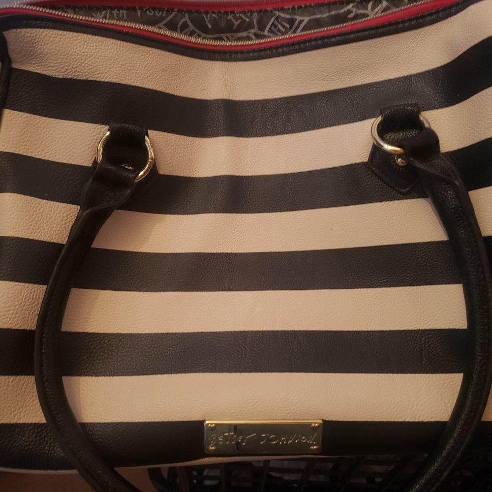 Purse - Picture 7 of 9